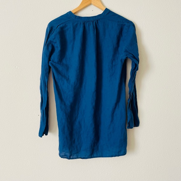 Eileen Fisher XS 100% linen deep blue blouse